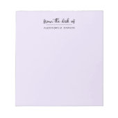 Leicht Lila vom Schreibtisch mit einfachem Skriptn Notizblock (Vorderseite)