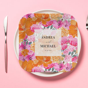 Leicht verblasste rosa und orange blumenfrische Ho Pappteller