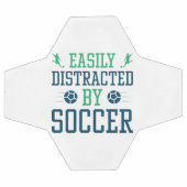 Leicht vom Fußball abgelenkt (Flach)