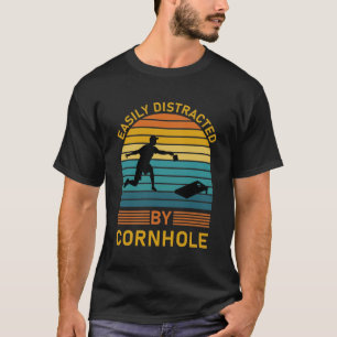 Leicht von Cornhole abgelenkt T-Shirt