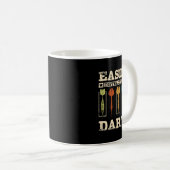 Leicht von Darts abgelenkt Kaffeetasse (VorderseiteRechts)