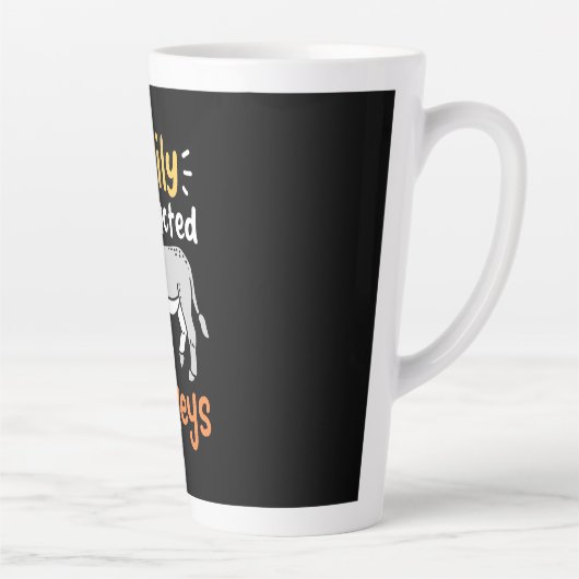 Leicht von den Affen abgelenkt Milchtasse (Rechts)
