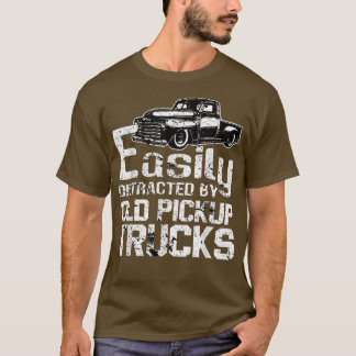 Leicht von den alten Lieferwagen-Platz-LKWs abgele T-Shirt