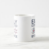 Leicht von der Wissenschaft abgelenkt Kaffeetasse (Mittel)