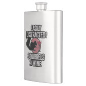 Leicht von Eichhörnchen und Wein abgelenkt Flachmann (Links)