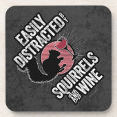 Leicht von Eichhörnchen und Wein abgelenkt Getränkeuntersetzer (Vorderseite)