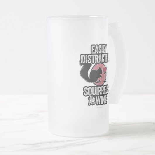 Leicht von Eichhörnchen und Wein abgelenkt Mattglas Bierglas (VorderseiteRechts)