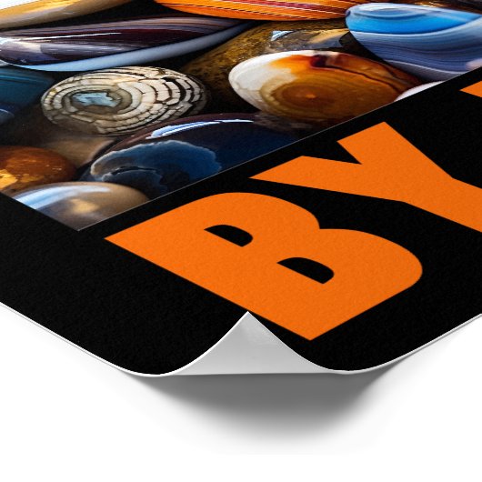 Leicht von Felsen abgelenkt Poster (Ecke)