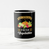 Leicht von frischem Gemüse abgelenkt Tasse (Zentrum)