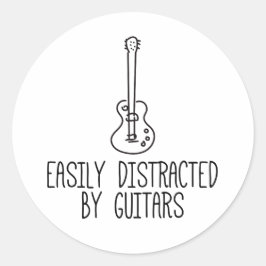 Leicht von Gitarren abgelenkt Runder Aufkleber