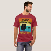 Leicht von Hamstern abgelenkt T-Shirt (Vorne ganz)
