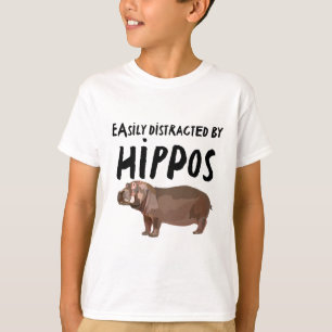 Leicht von Hippos abgelenkt T-Shirt