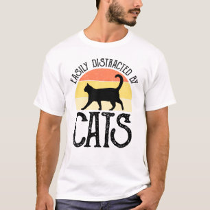 Leicht von Katzen abgelenkt T-Shirt