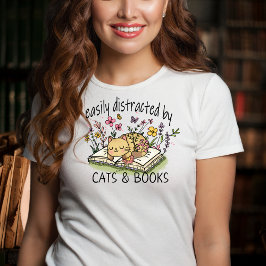 Leicht von Katzen- und Bücherhemden abgelenkt T-Shirt
