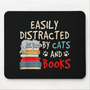 Leicht von Katzen und Büchern abgelenkt   Funny C Mousepad