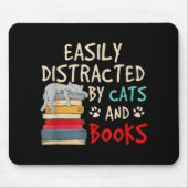 Leicht von Katzen und Büchern abgelenkt | Funny Ca Mousepad (Vorne)