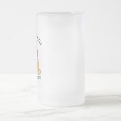 Leicht von Katzen und Büchern abgelenkt Mattglas Bierglas (Mittel)