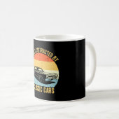 Leicht von klassischen Autos abgelenkt Kaffeetasse (VorderseiteRechts)