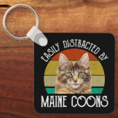 Leicht von Maine-Coons abgelenkt Schlüsselanhänger (Vorderseite)