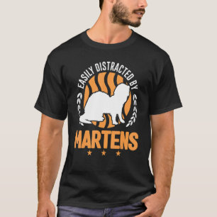 Leicht von Martens abgelenkt T-Shirt