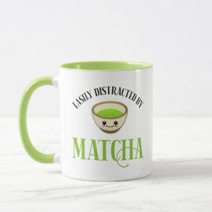 Leicht von Matcha abgelenkt Tasse