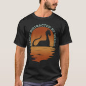Leicht von Nessie entfernt - Nessie Loch Ness T-Shirt (Vorderseite)