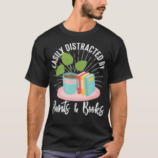 Leicht von Pflanze und Büchern abgelenkt Bookworm T-Shirt