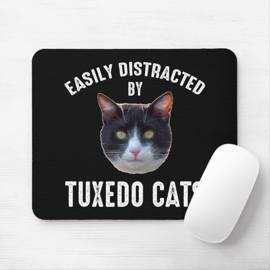 Leicht von Tuxedokatzen abgelenkt Mousepad (Mit Mouse)