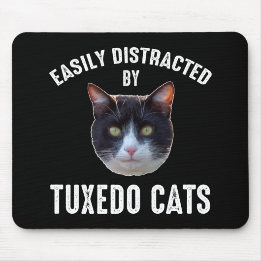Leicht von Tuxedokatzen abgelenkt Mousepad (Vorne)