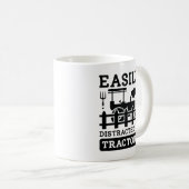 Leicht von Zugmaschinen abgelenkt Kaffeetasse (VorderseiteRechts)
