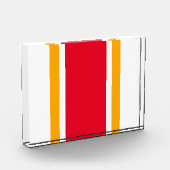 Leichtathletische, hellgelbe Radstreifen auf weiße Fotoblock (Links)