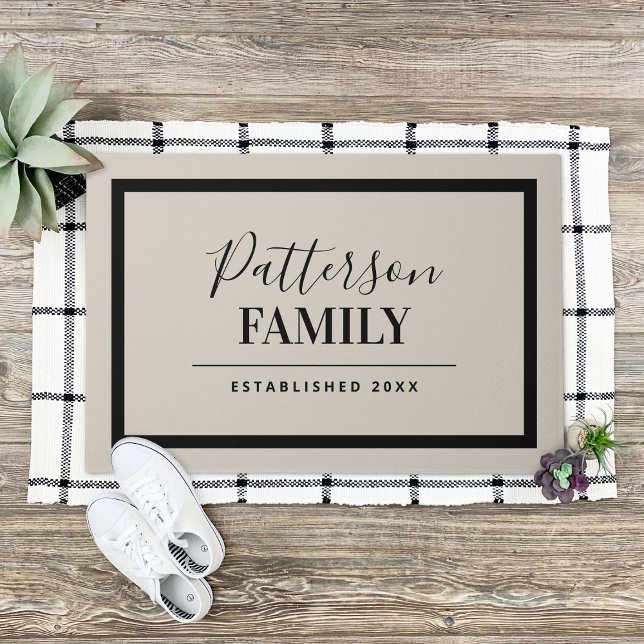 Leichte Beige-Familie Monogram Doormat Fußmatte (Von Creator hochgeladen)