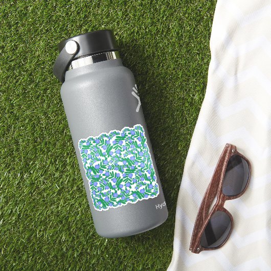 Leichte Lila Blume mit Blumenmuster und Pflanze mi Aufkleber (HydroFlask Insitu)