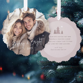 Leichte Rose des Fotos mit freundlicher und heller Ornament Karte