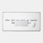 Leichte und dunkle Schreibtischmatte (Tastatur & Maus)