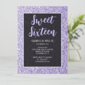 Leichte violette Glitzern Sweet 16 elegante Schrif Einladung (Stehend Vorderseite)