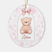 Leilani | Benutzerdefiniertes rosa Teddy-Bär-Kinde Keramik Ornament (Links)