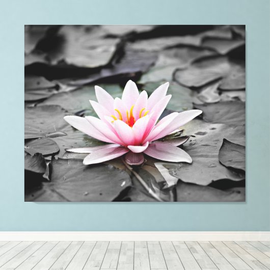 Leinwand an der Wand (Insitu (Holzboden))