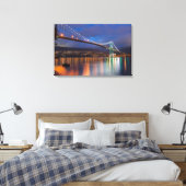 Leinwand Art-Lit Bridge über der Bucht (Insitu (Schlafzimmer))