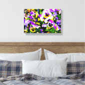 Leinwand mit mehrfarbigen Stiefmütterchen (Insitu (Schlafzimmer))