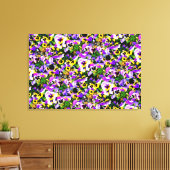 Leinwand mit mehrfarbigen Stiefmütterchen (Insitu (Wohnzimmer))