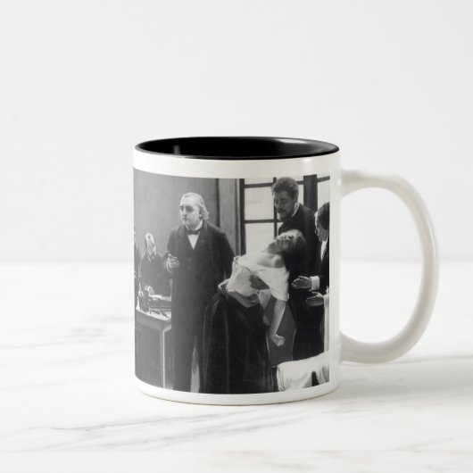 Lektion mit Doktor Charcot beim Salpetriere Zweifarbige Tasse (Rechts)