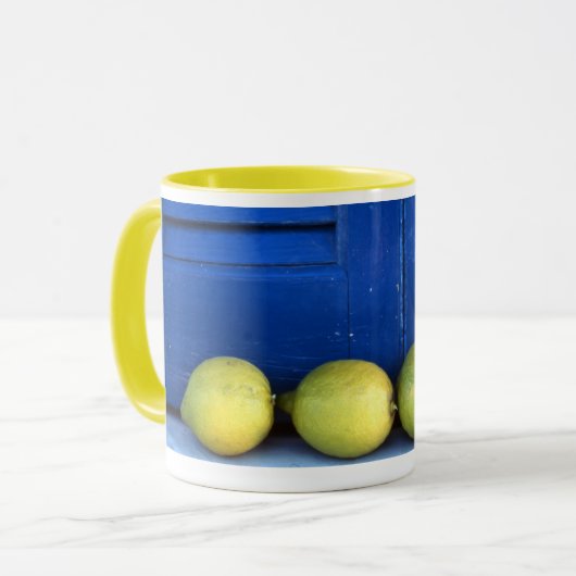 Lemon Blue Tasse und Donut (Vorderseite Links)