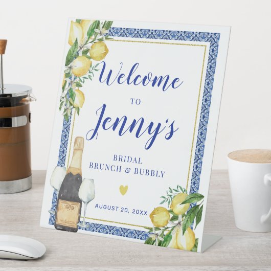 Lemon Botanical Blue Tile Brunch Bubbly Willkommen Sockelschild (In Situ)