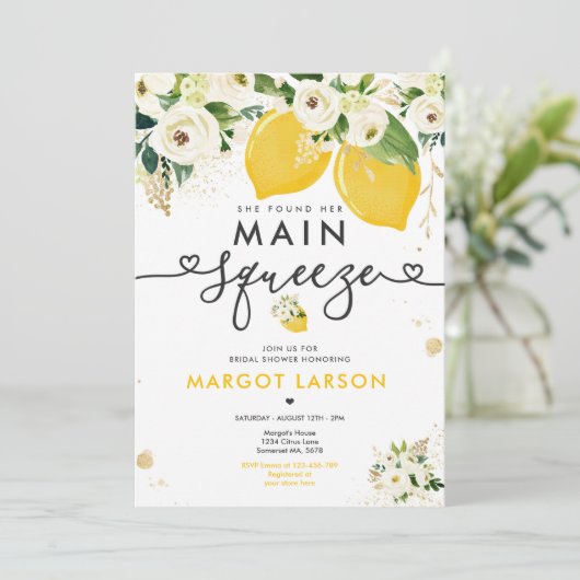Lemon Brautparty Floral Lemon Main Squeeze Einladung (Stehend Vorderseite)