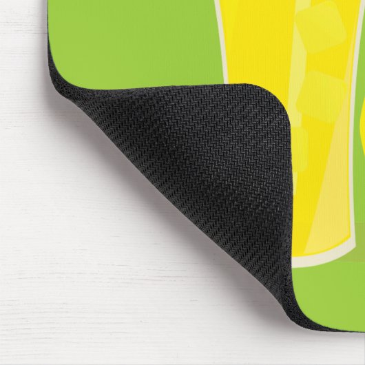 Lemon-Charakter stehend neben Limonade Mousepad (Ecke)