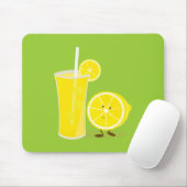 Lemon-Charakter stehend neben Limonade Mousepad (Mit Mouse)