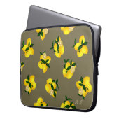 Lemon Chic olive Laptopschutzhülle (Vorderseite Links)