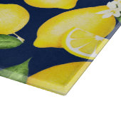 Lemon Citrus Muster Monogram Navy Blue Schneidebrett (Ecke)
