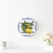 Lemon Clock mit französischem Toile Border Elegant Runde Wanduhr (Zuhause)